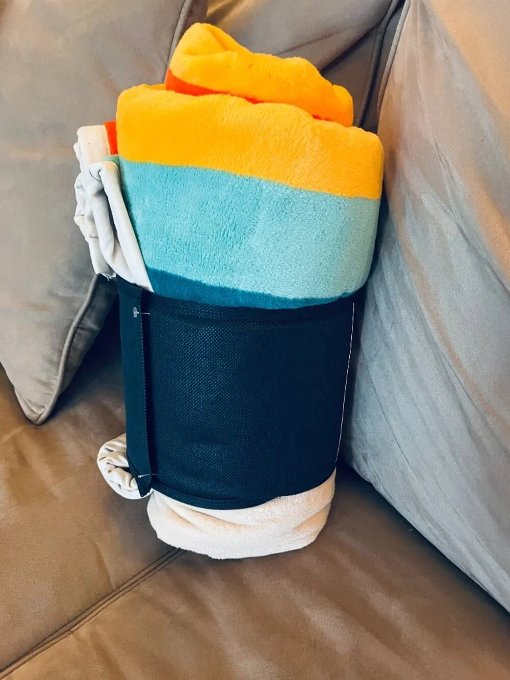 NWT Pendleton *REVERSIBLE Version* Cozy Colorful Rainbow Throw - See all photos! - Picture 4 of 11